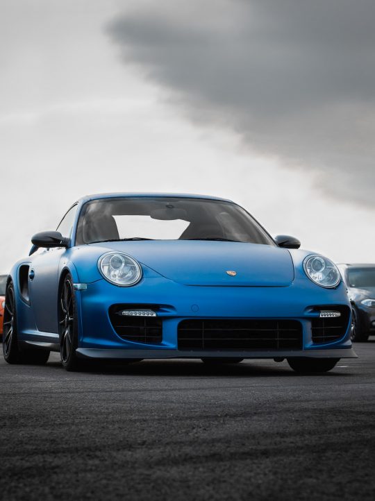 blue-porsche